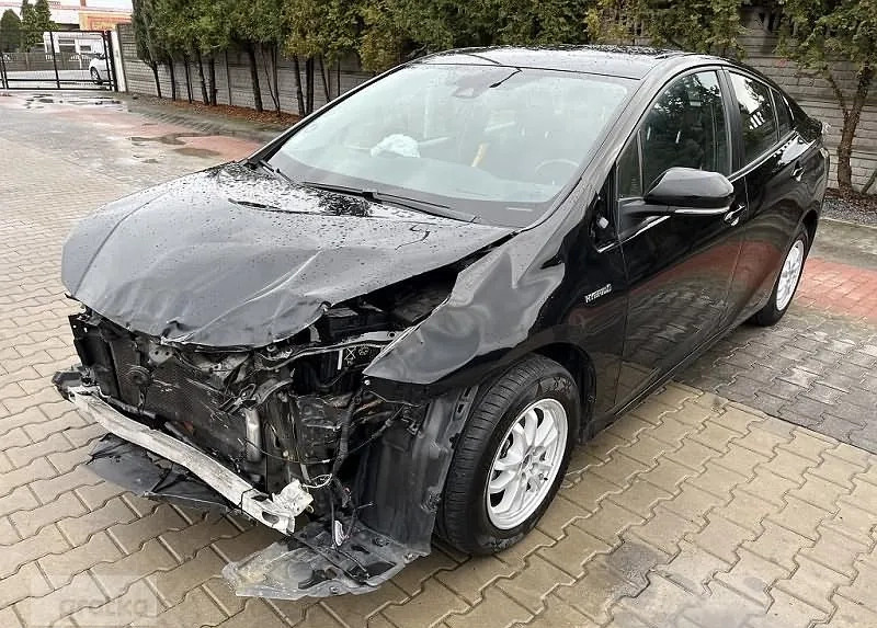 Toyota Prius cena 34900 przebieg: 110185, rok produkcji 2018 z Wolsztyn małe 29